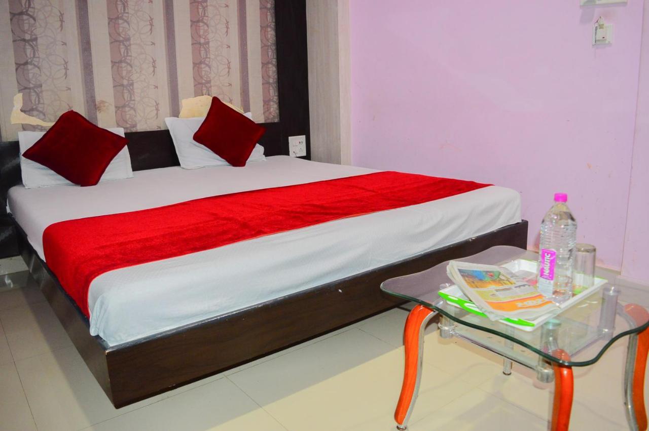 Hotel Royal Palace - 150 Meters From Mahakal Temple Ujjain Ngoại thất bức ảnh